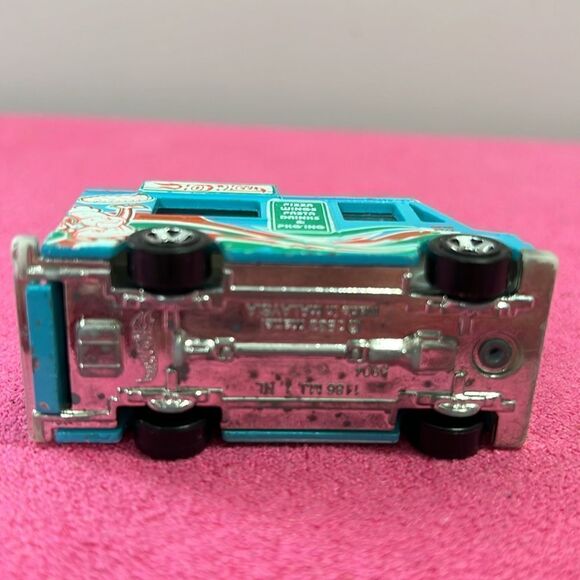 Vintage Collectible Hot Wheels Food Truck - Picture 5 of 8